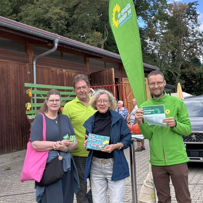 Im Gespräch beim Bunten Markt in Bergheim